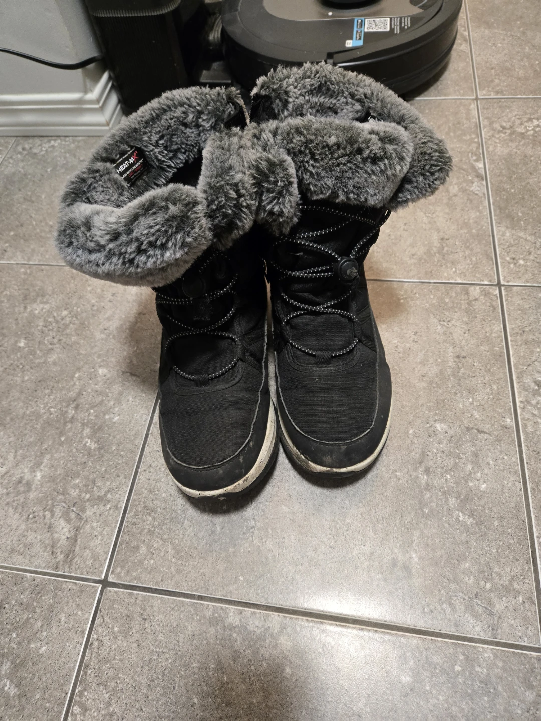 Kamik Stormye Winter Boots Size 8 - photo 2