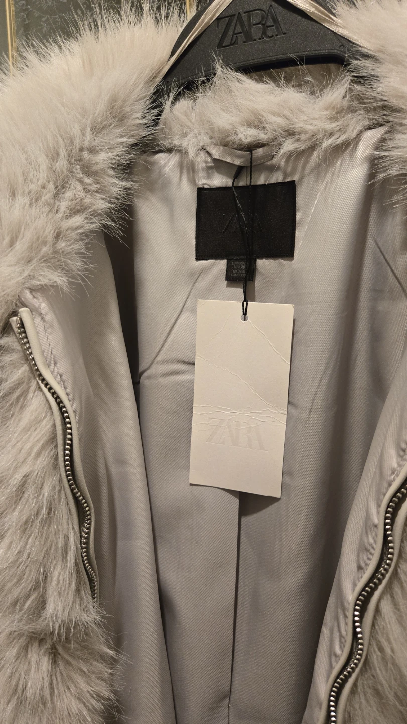 ZARA faux FUR crop style coat - photo 4