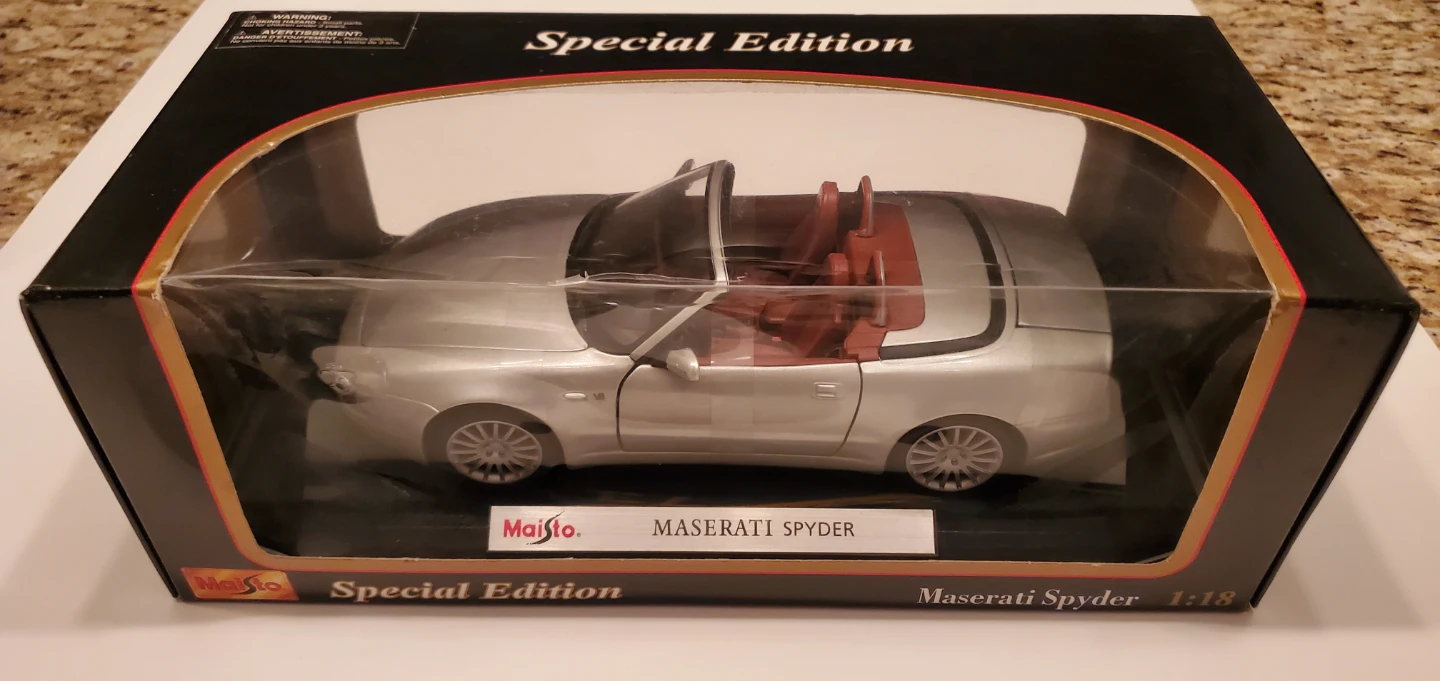 Maisto Special Edition 1:18 Maserati Spyder