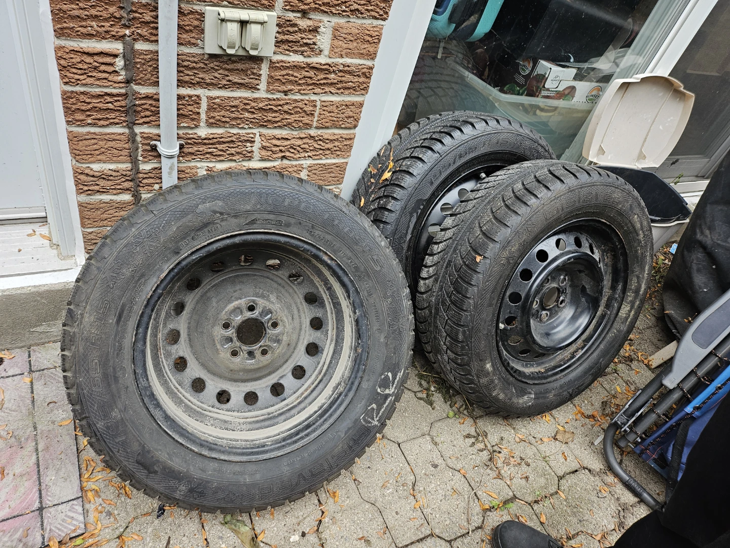 Gislaved NordFrost5 Winter Tire + Rims 195 65 R15 see descr - photo 2