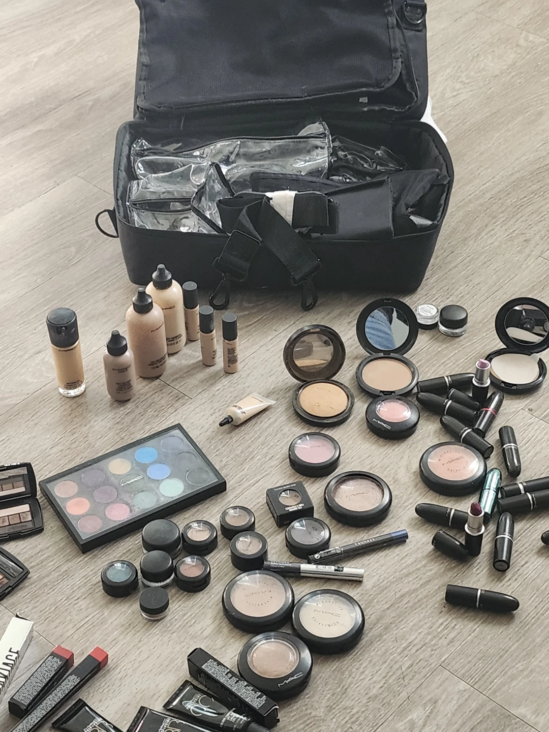 MAC Cosmetics  one day only  lmt. Supply - photo 3