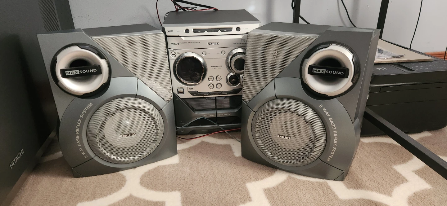 Philips FW-M575 Hi-Fi System