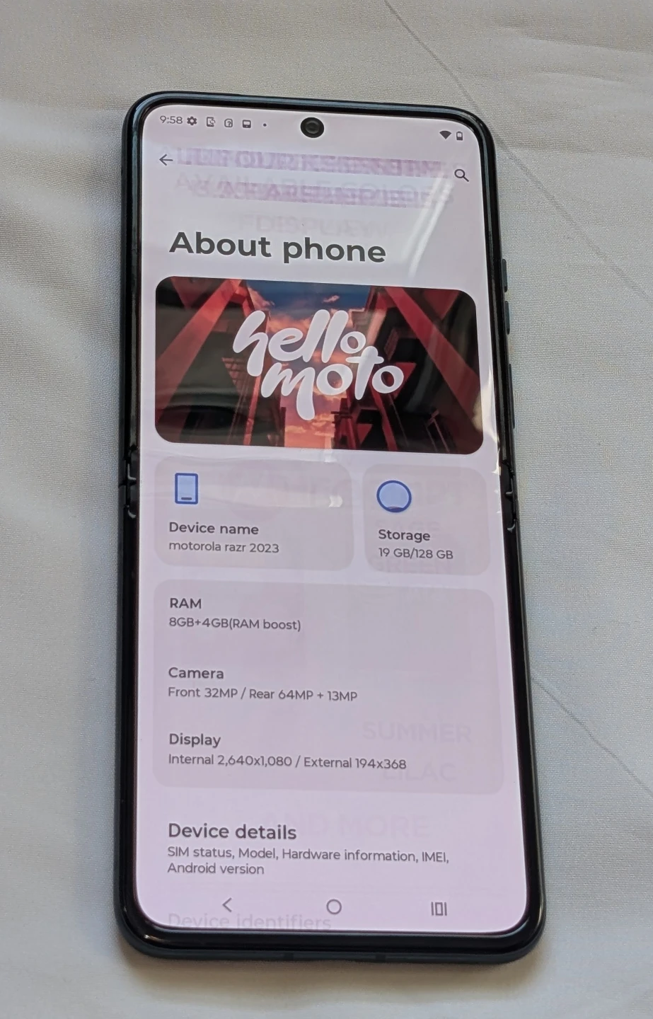 MOTOROLA RAZR 5G UNLOCKED FLIP CELL PHONE READ - photo 2