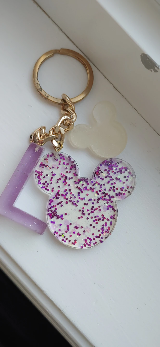 Disney themed letter L keychain - photo 3
