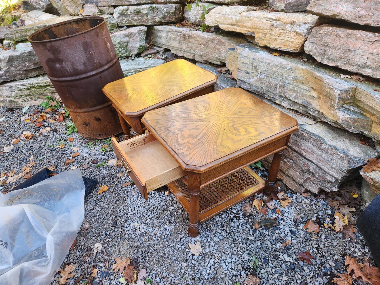Set of two Sklar Peppler wooden end tables - photo 2