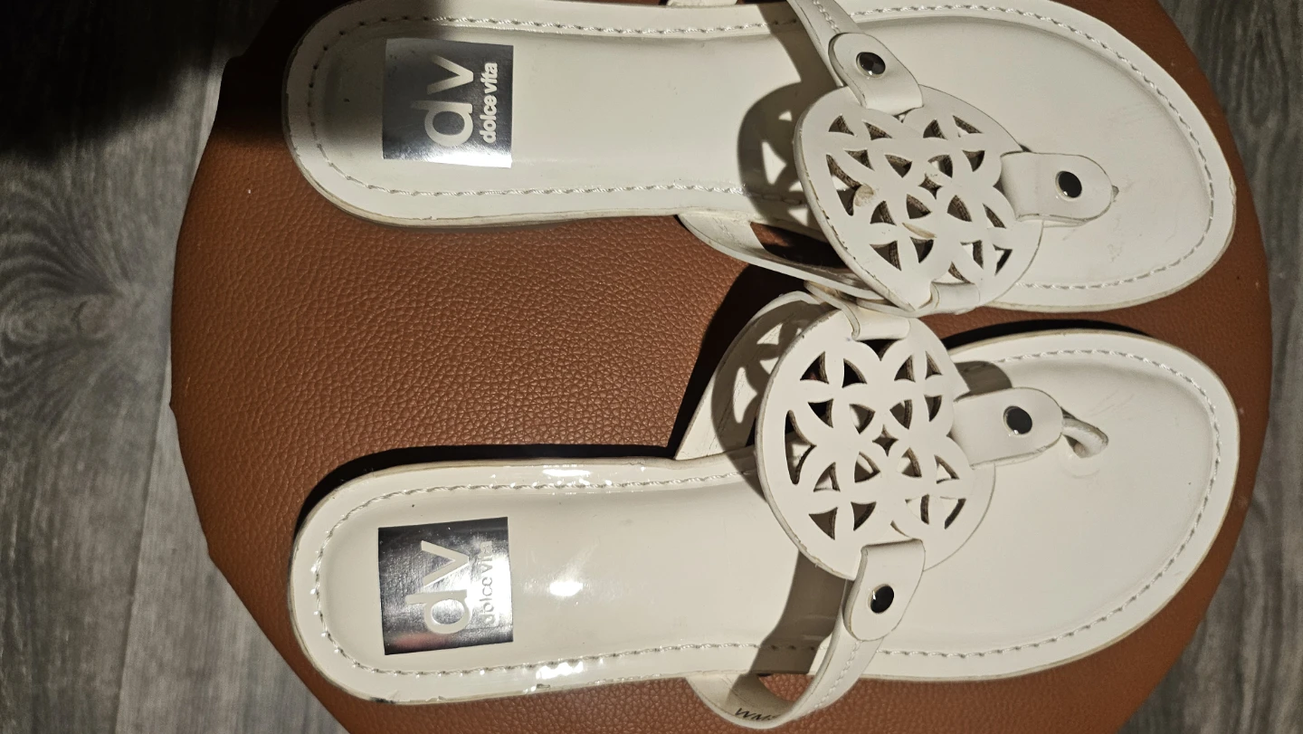 DV Dolce Vita white sandals - photo 5