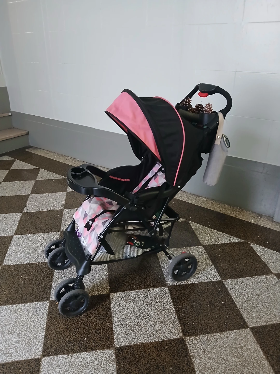 Kolcraft baby stroller pink and black - photo 4