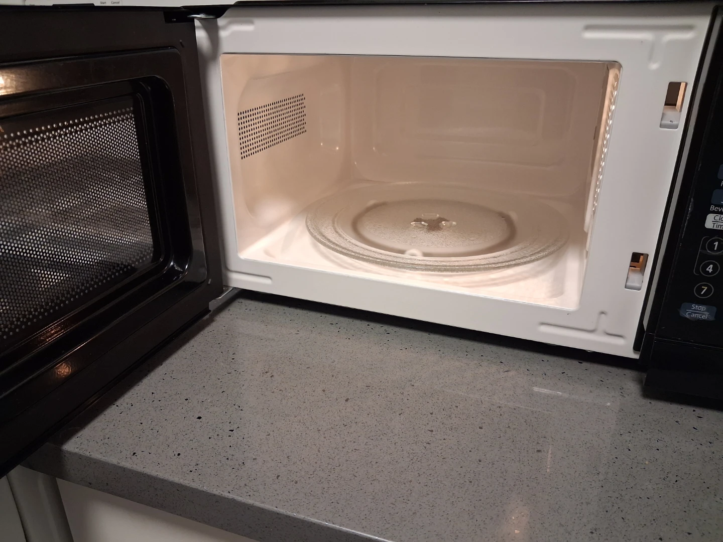 Sunbeam Microwave- Black - photo 3