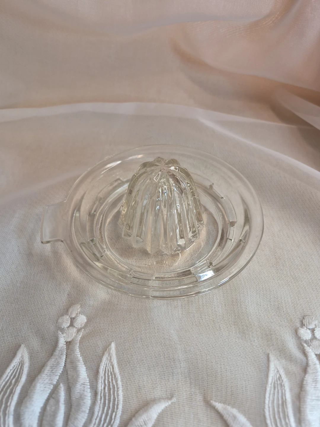 Vintage Glass 5" Lemon etc. Juicer - photo 2
