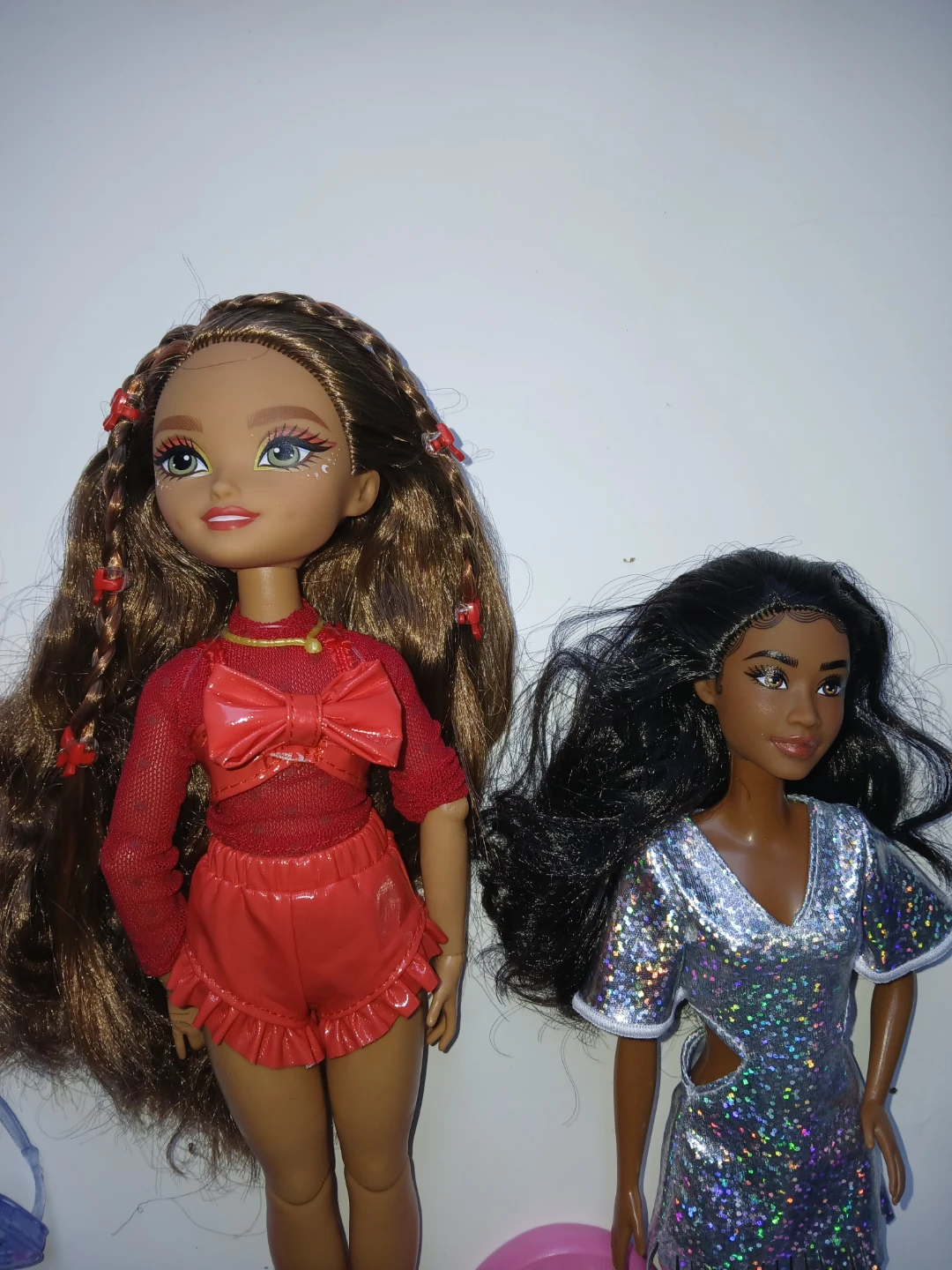 Two Fashion Dolls with Accessories - photo 2