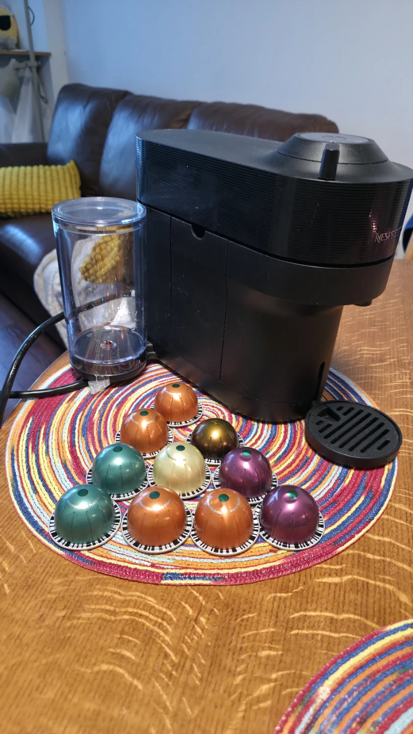 Nespresso Vertuo pop+ Coffee Machine