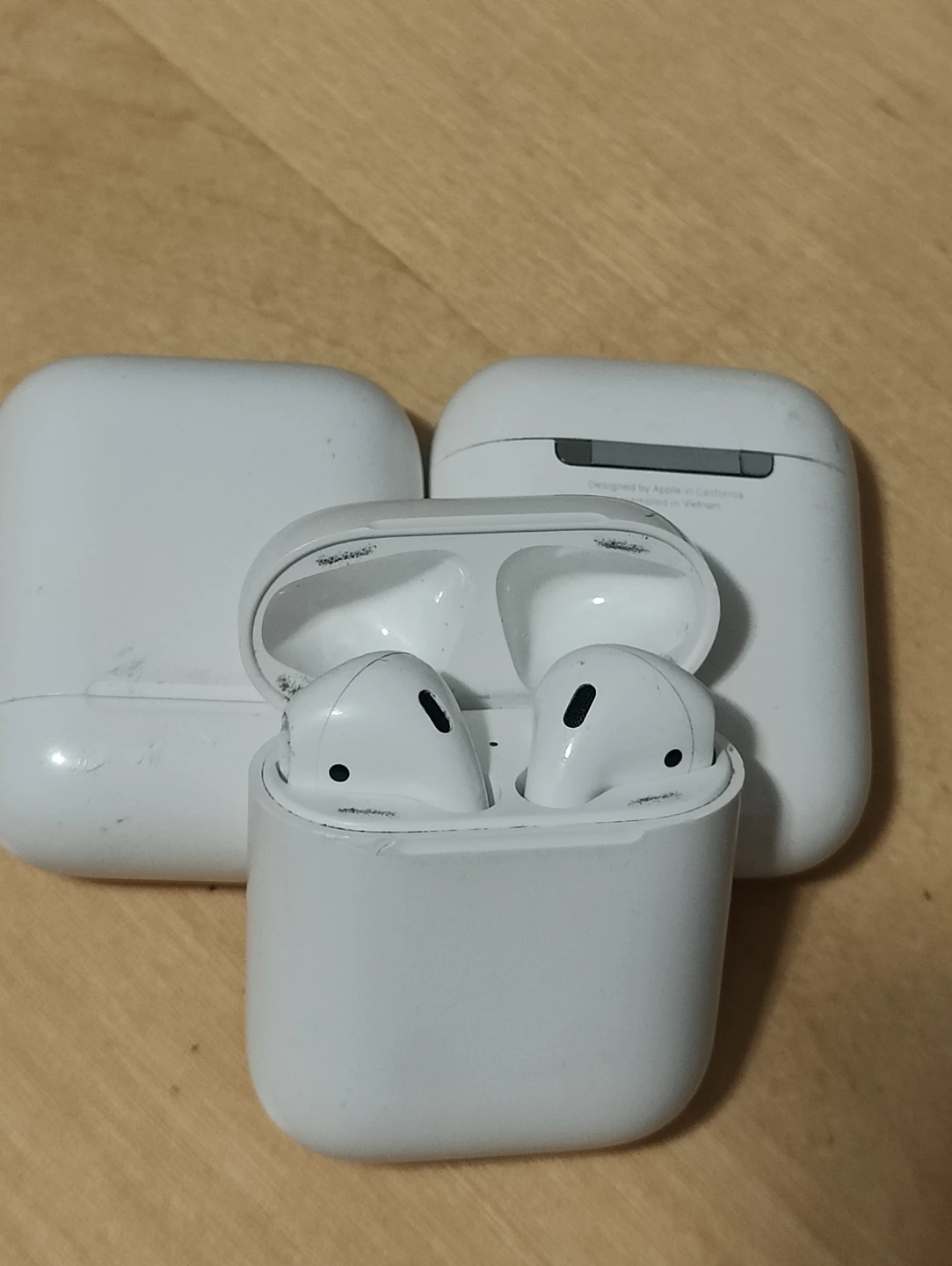 Apple AirPods 2nd Gen