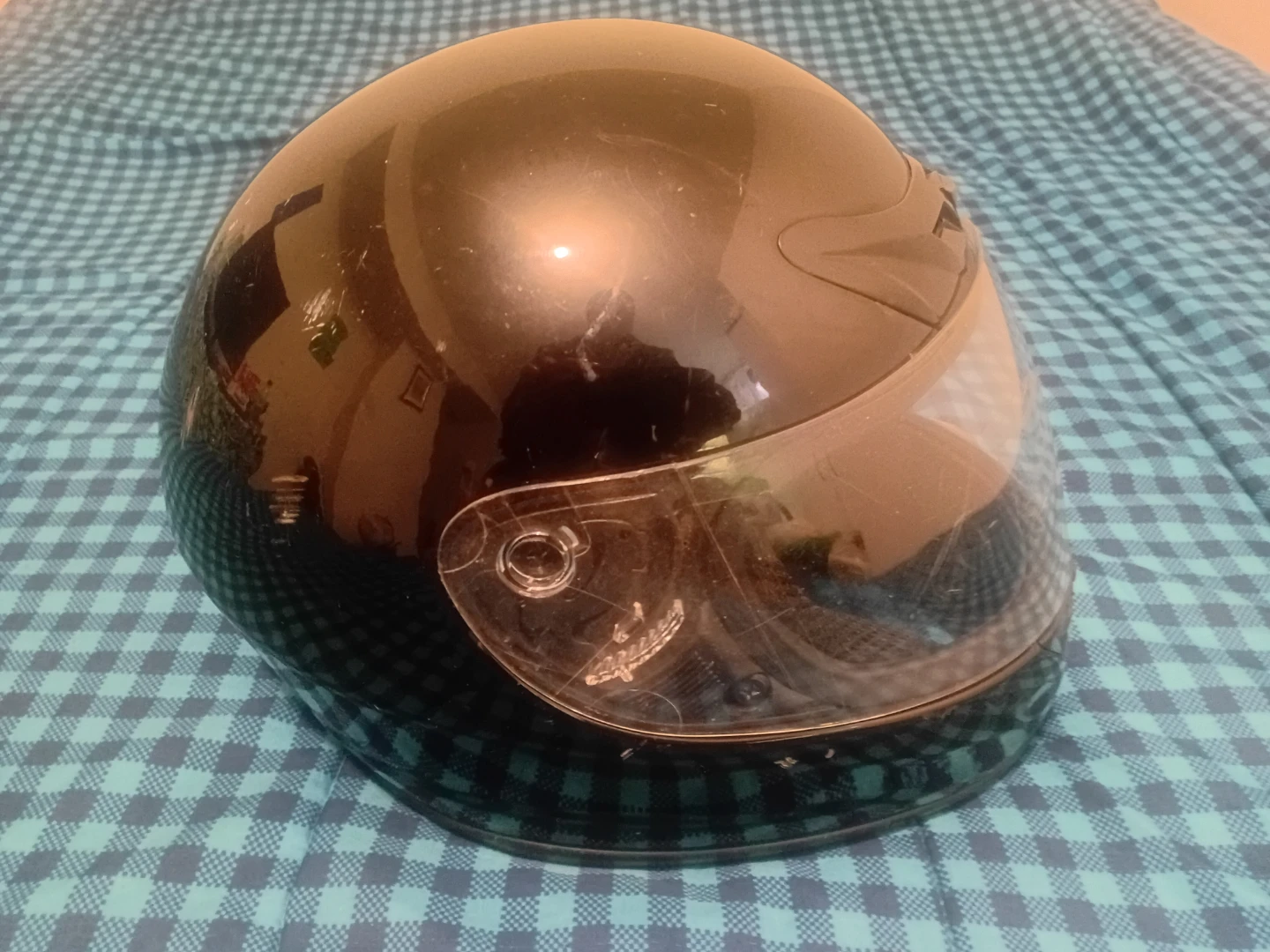 Black full-face motorcycle helmet - photo 2