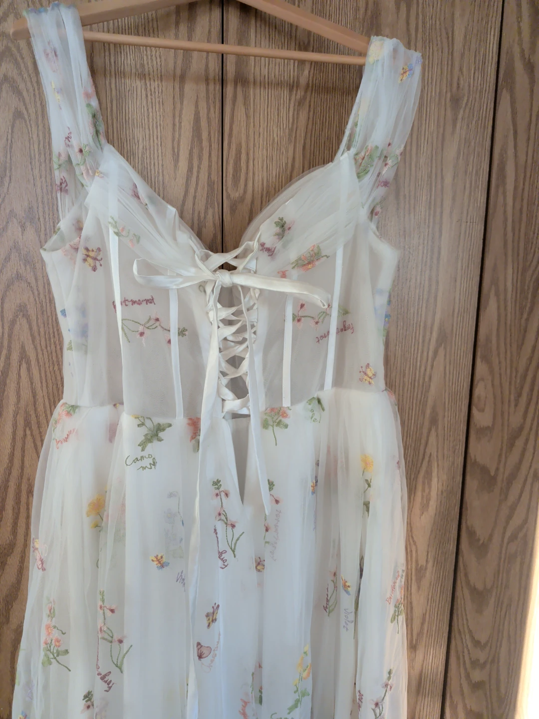 Gorgeous nature inspired gown - photo 3