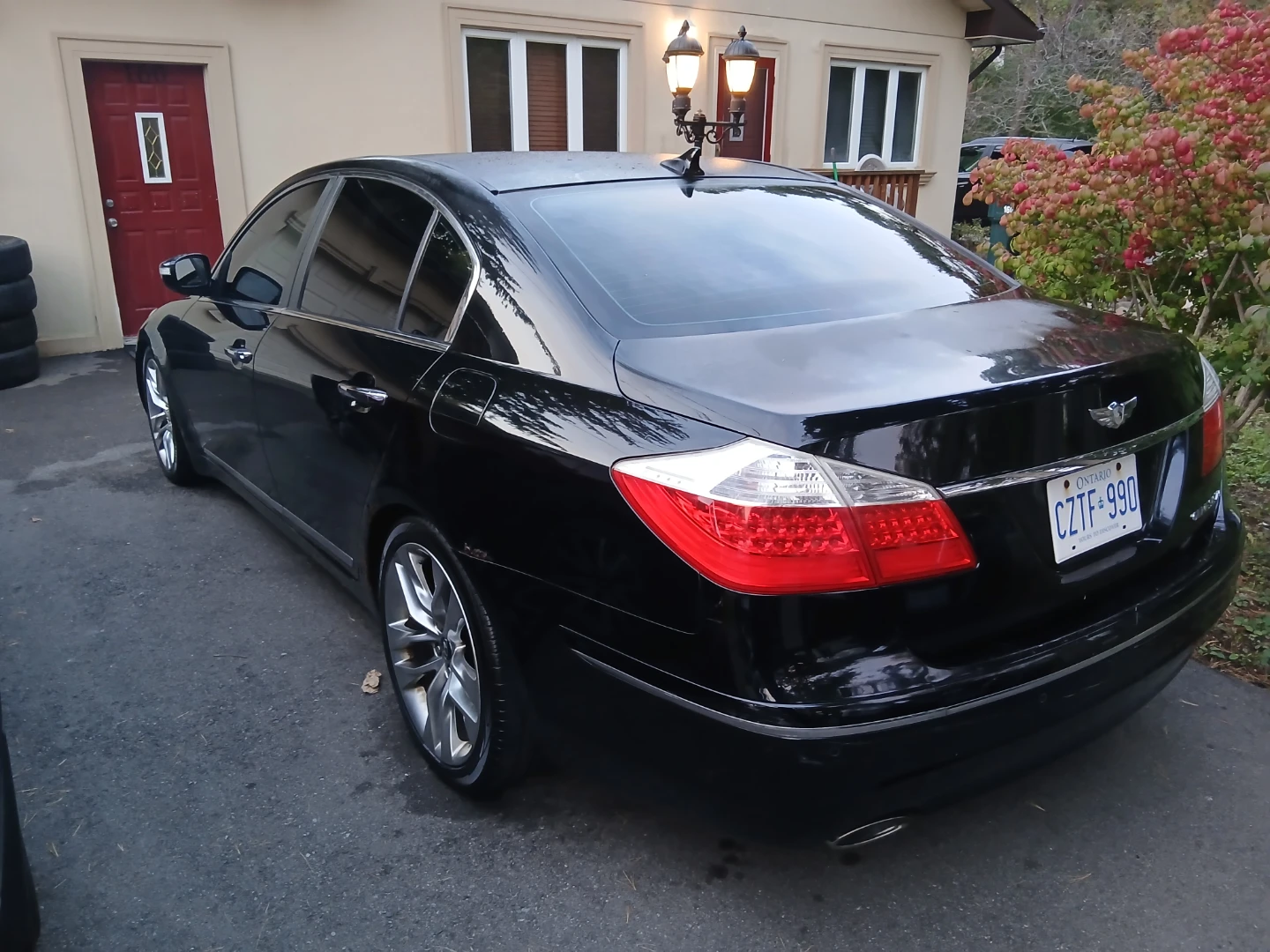 Hyundai Genesis Sedan - photo 2