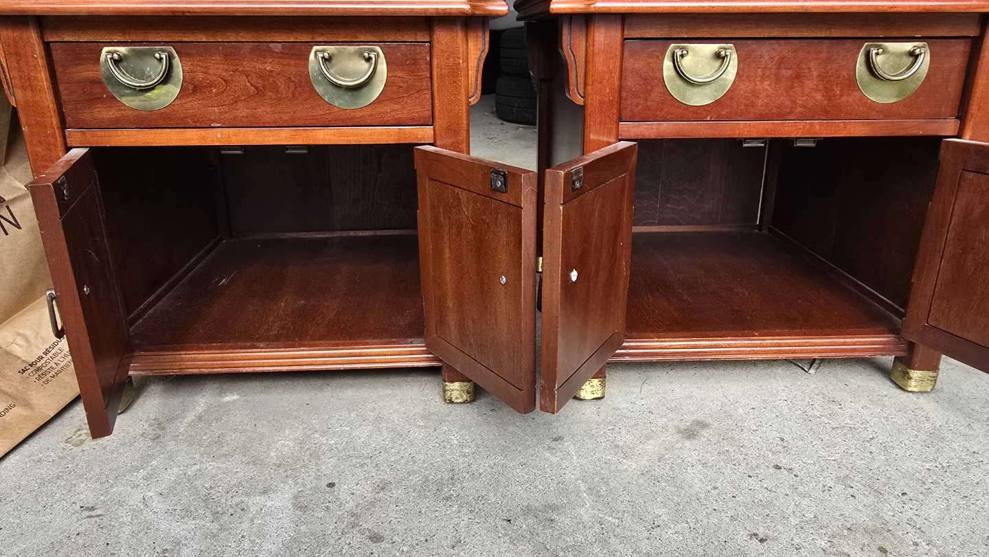 Pair of Kroehler Canada wooden nightstands - photo 3