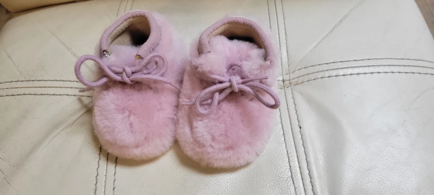 UGG Infant Fleece Booties Pink sz 0/1 new - photo 4