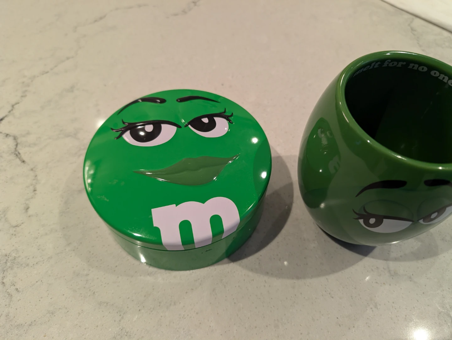 M&M's Green Character Mug and Tin - photo 4