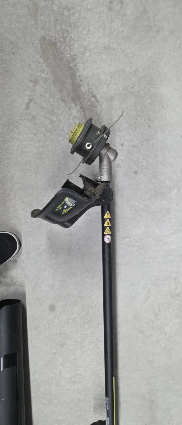 Ryobi 40V Cordless Blower and Trimmer Combo - photo 4