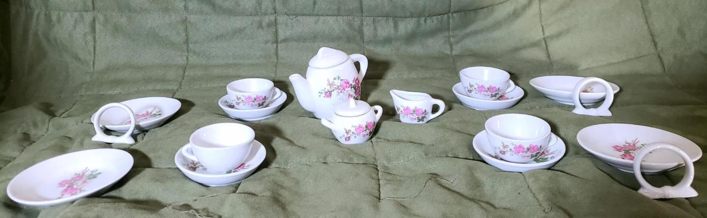 Vintage Children’s 20 Piece China Tea Set - photo 2