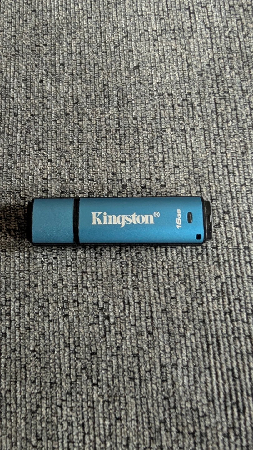 Kingston DataTraveler Vault Privacy 3.0 16GB