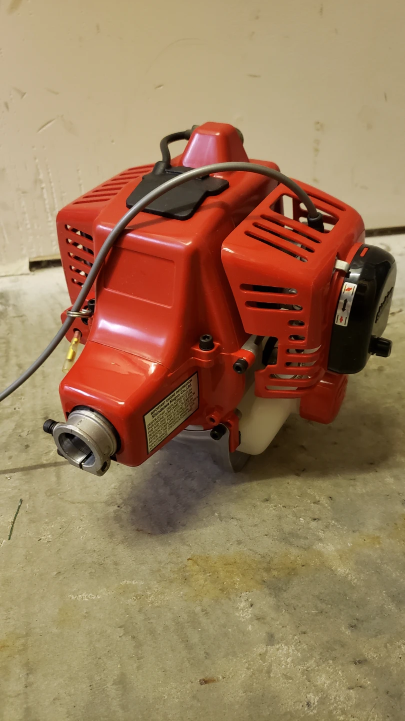 Shindaiwa AH-230 engine
