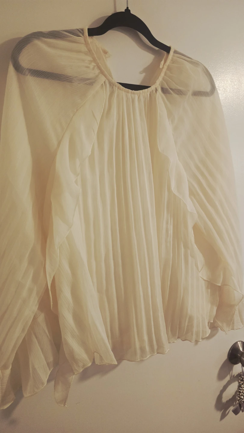 Ultra pink brand - size  L - Cream Pleated Blouse - photo 2
