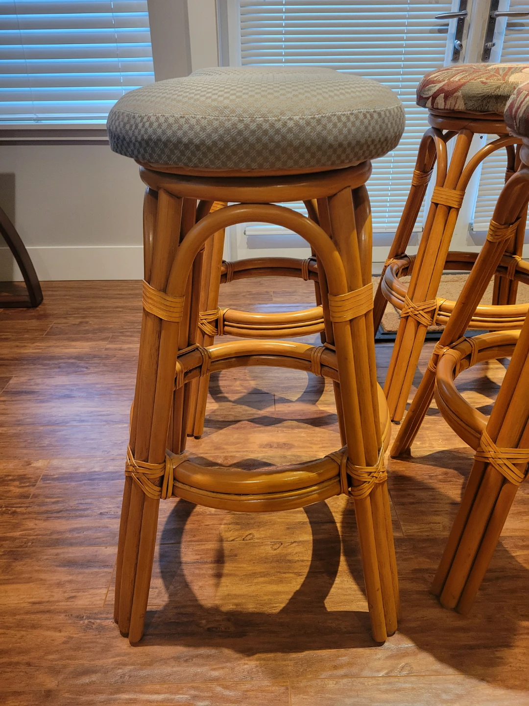 Set of 6 Rattan Bar Stools - photo 2