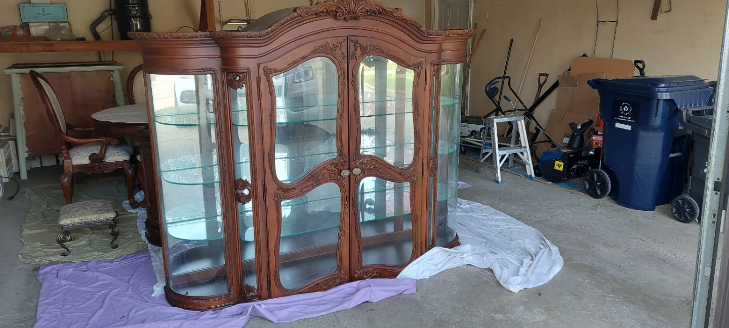 Traditional Ornate Wooden China Cabinet - photo 5