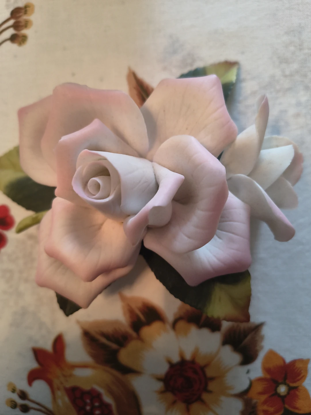 Vintage Andrea by Sadek Dusty Rose Porcelain Figurine - photo 5