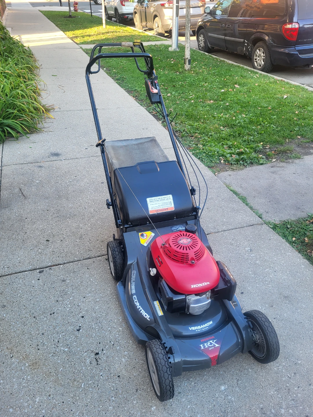 Honda HRX 217 Versamow Lawn Mower - photo 3