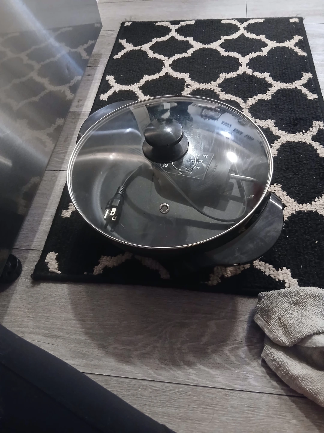 Electric Skillet with Glass Lid - photo 2