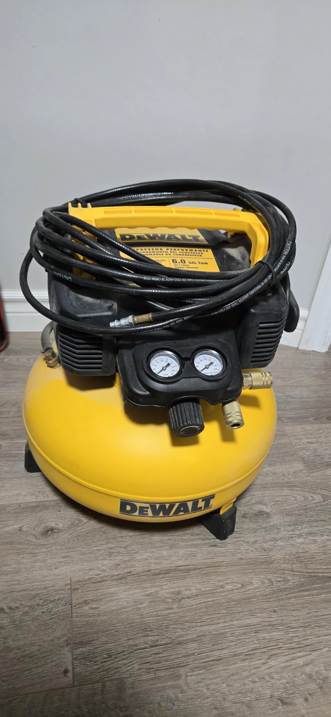 Dewalt compressor and nail gun - photo 3