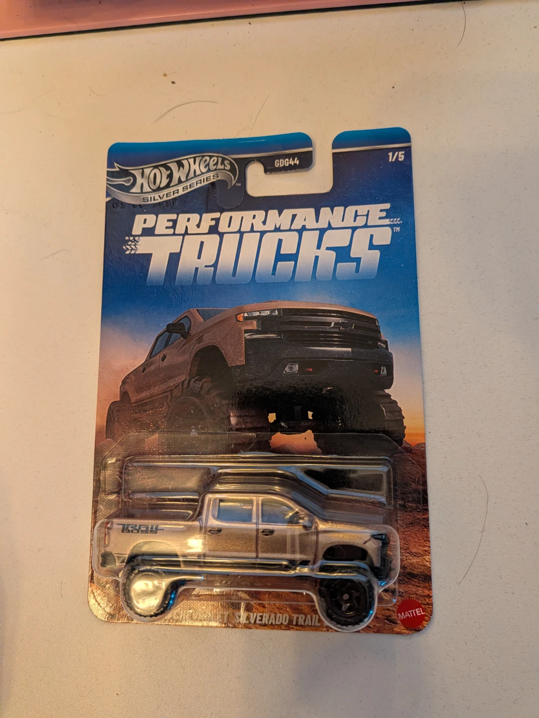 Hot Wheels Performance Trucks Chevrolet Silverado Trail Boss - photo 2