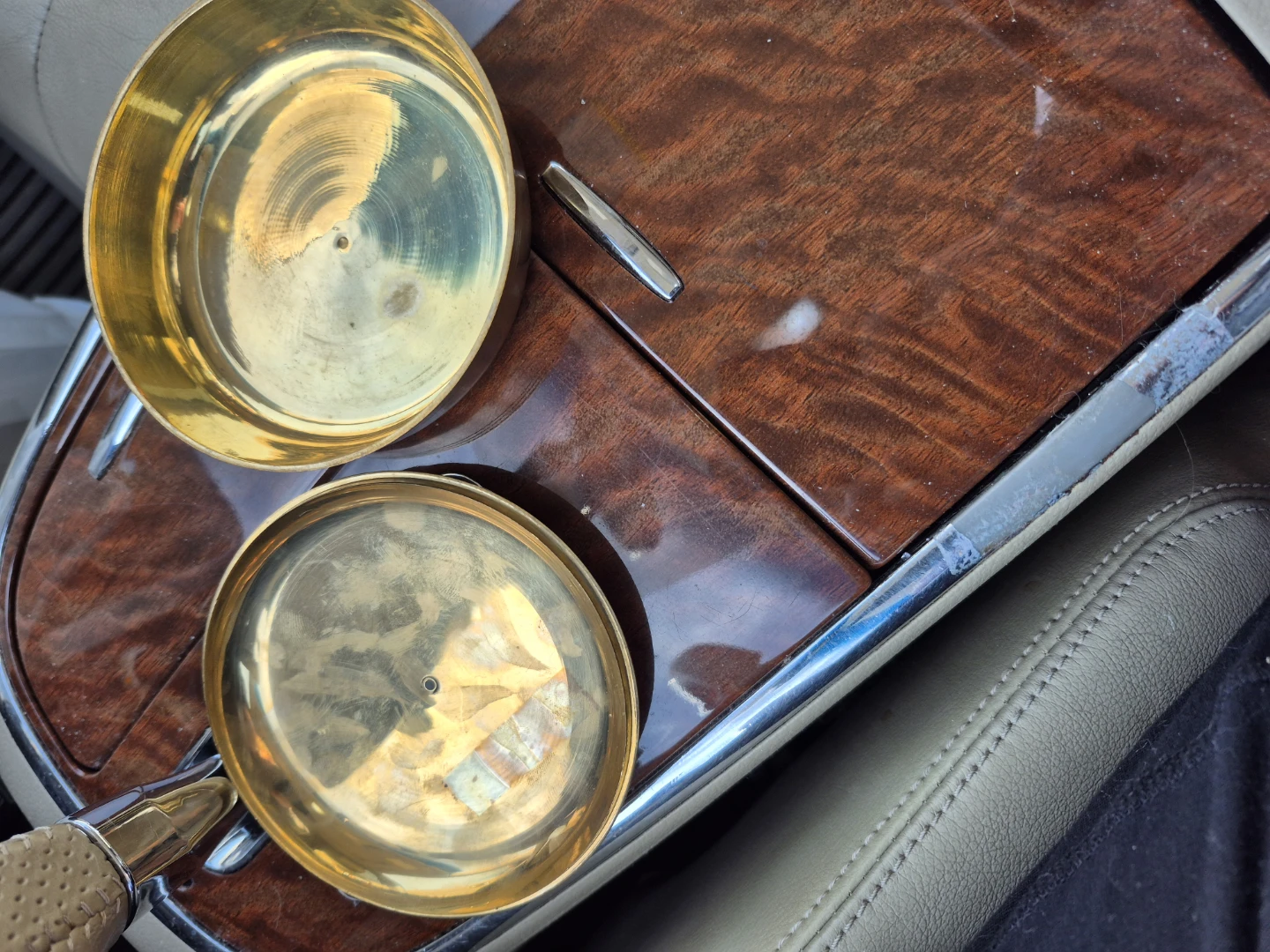 Vintage Floral Brass Trinket Box - photo 3