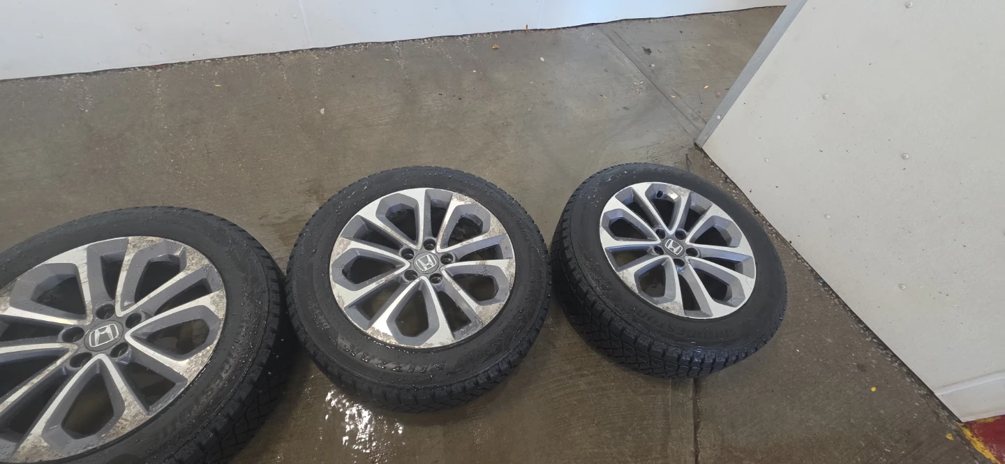Original Honda CR-V  winter tires and rims - photo 3