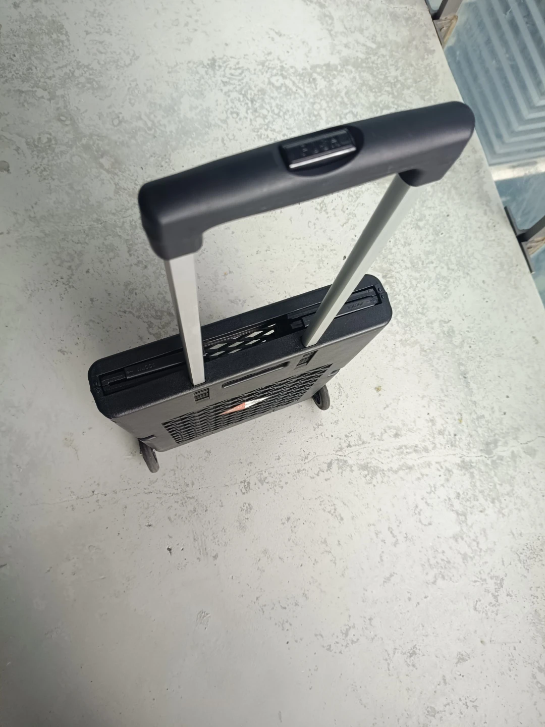 Olympia Pack-N-Roll Collapsible Utility Cart - photo 2