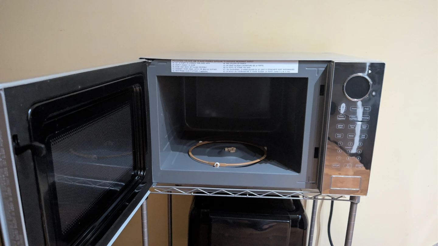 Westinghouse Microwave - photo 2
