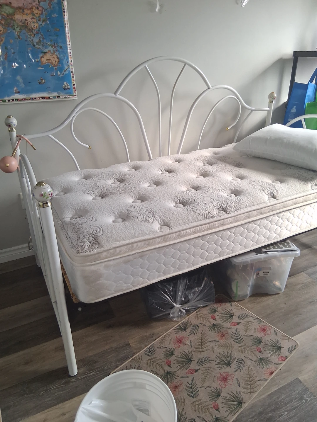 White Metal Daybed Frame with Mattress - photo 2
