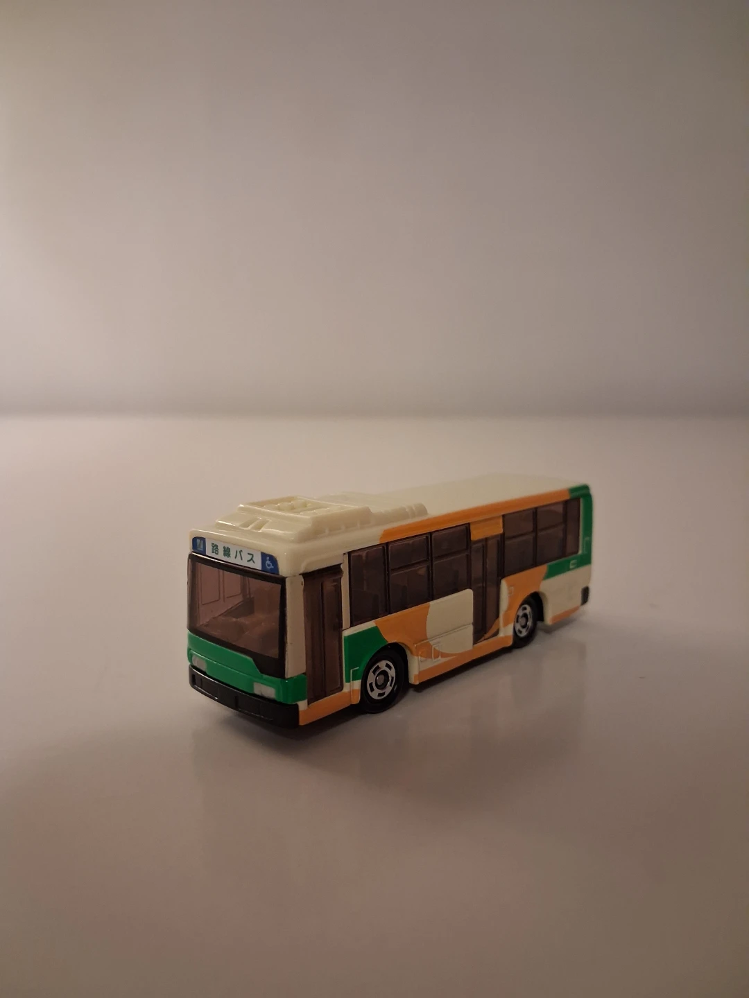 TOMY Tomica Mitsubishi Fuso Aero Star
