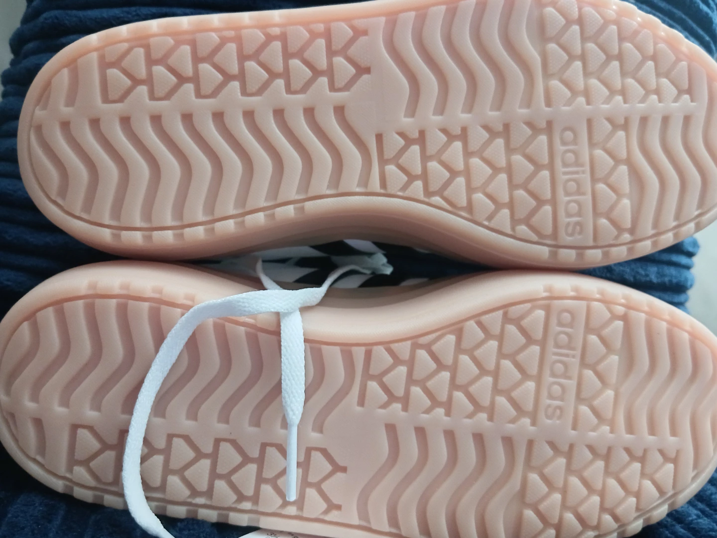 New Adidas Women's Platform Sneakers - US 4 - photo 5