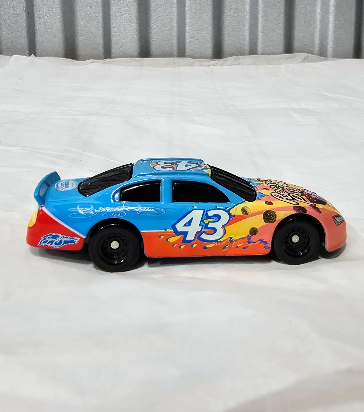 1:64 NASCAR #43 2008 Chevy Monte Carlo Reese's Puffs Diecast - photo 2