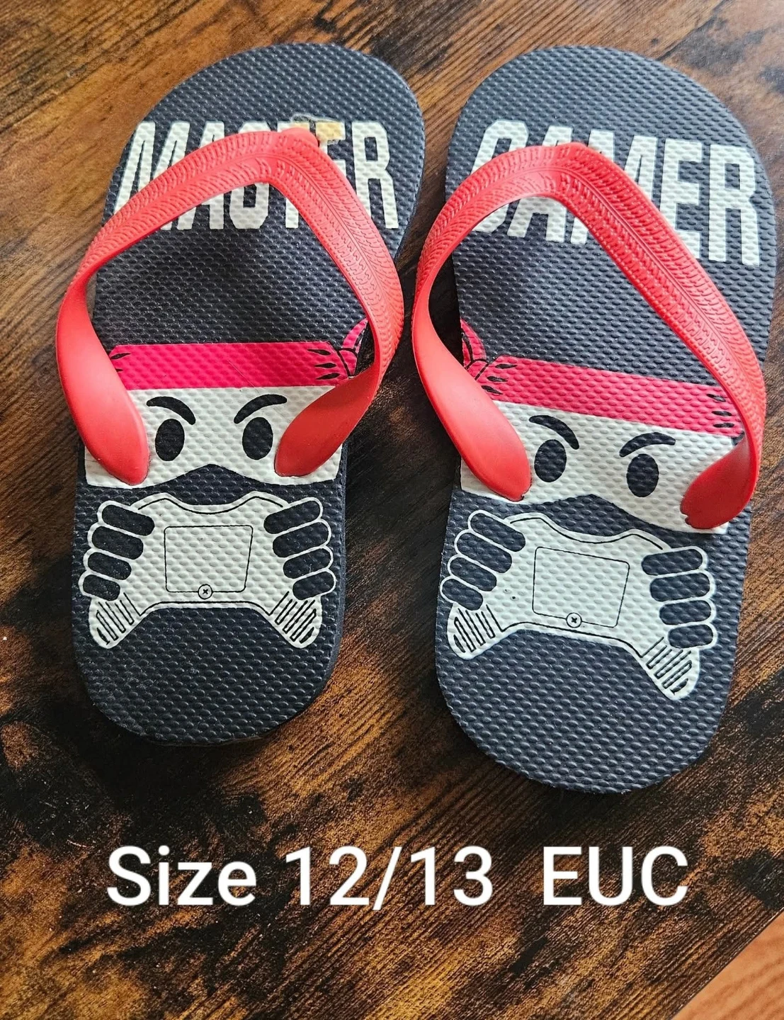 Boys Master Gamer Sandals Size 12/13