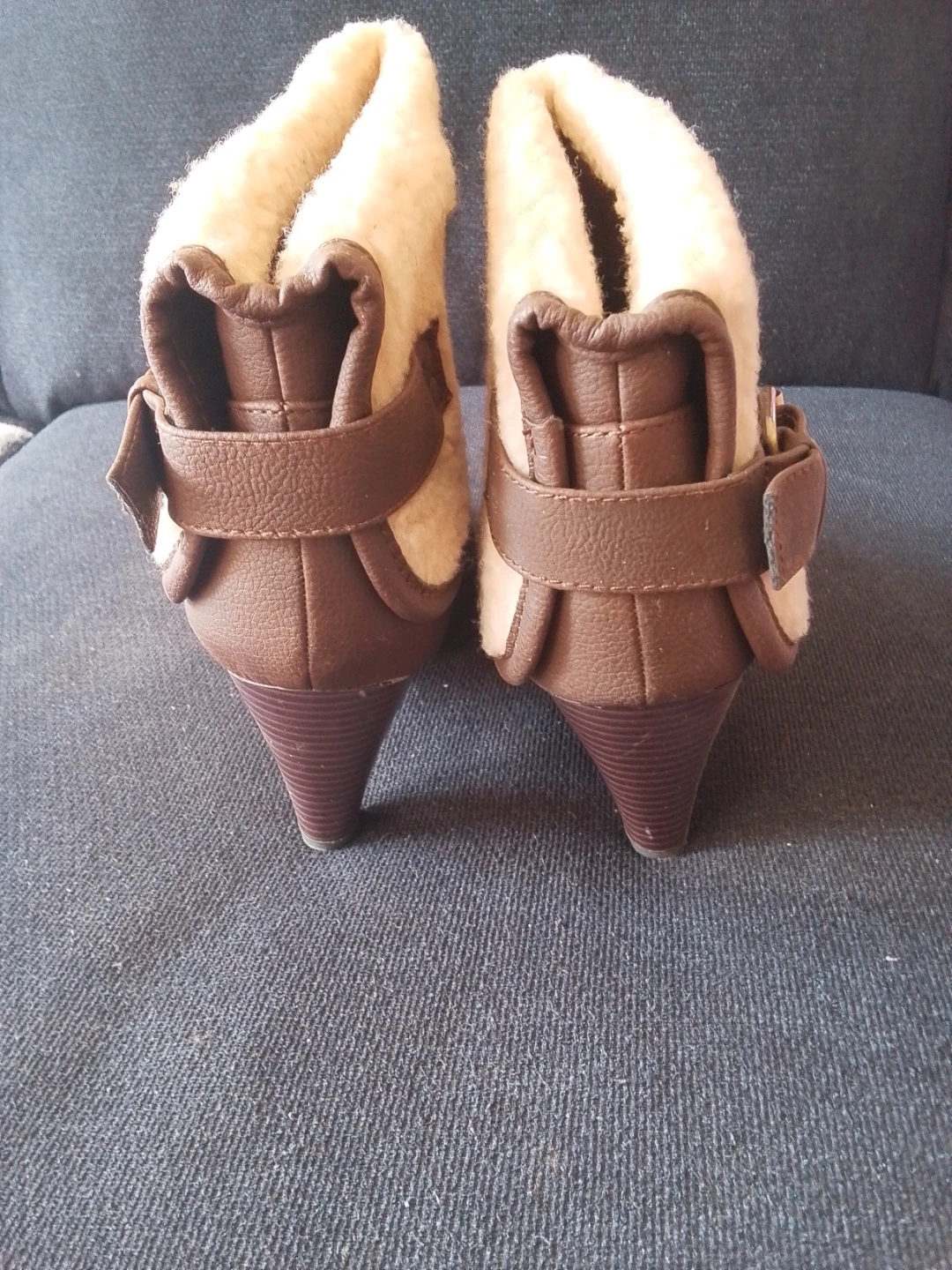 Brown faux leather ankle boots with fleece lining - photo 3