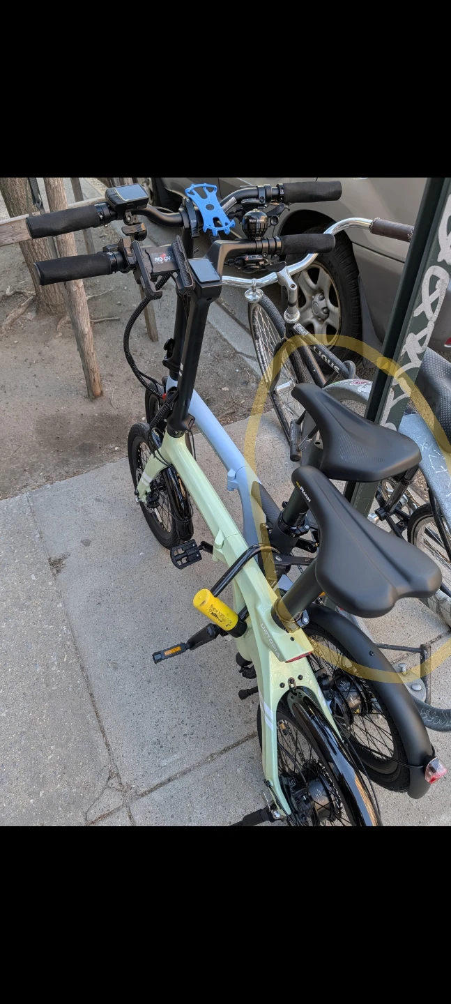 2 brand new BIKE SEATS (originals from Urtopia bicycles)
