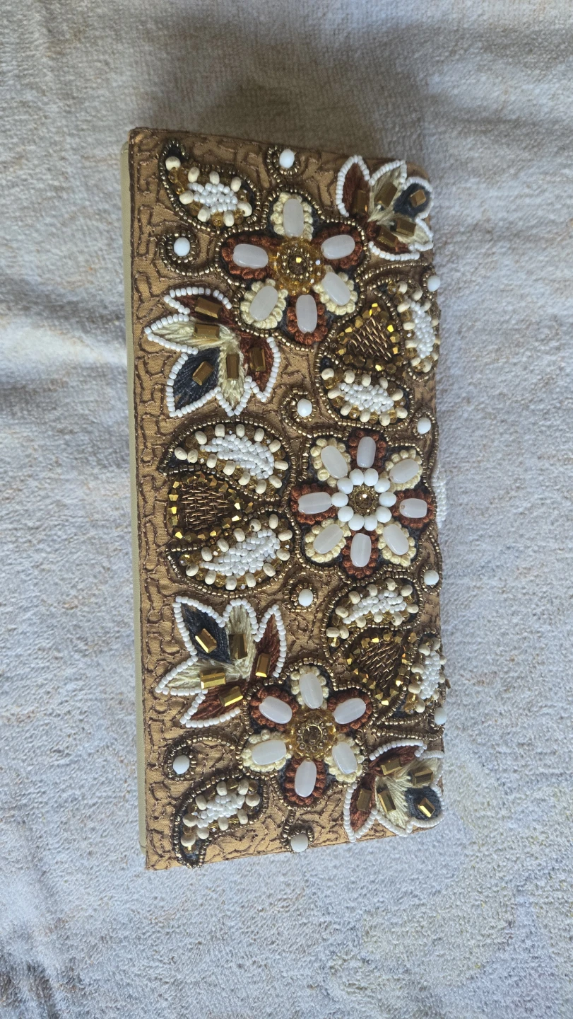 Brand New Beaded floral clutch - photo 2