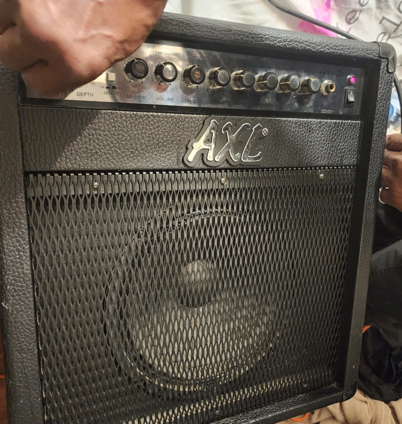 AXL Guitar Amplifier - photo 3