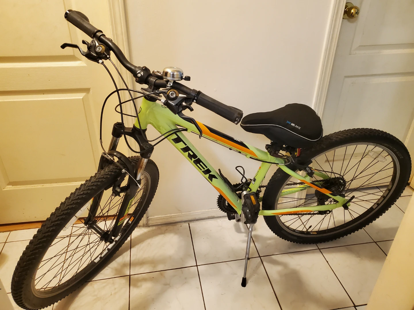 Trek 3500 Mountain Bike - photo 3