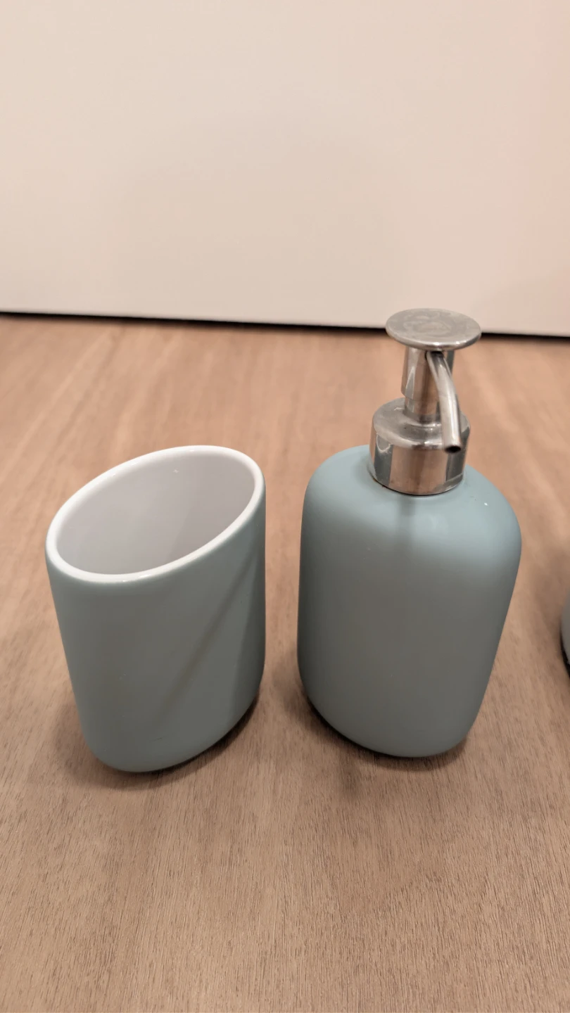 IKEA EKOLN 3-Piece Bathroom Accessory Set (Limited Edition) - photo 3