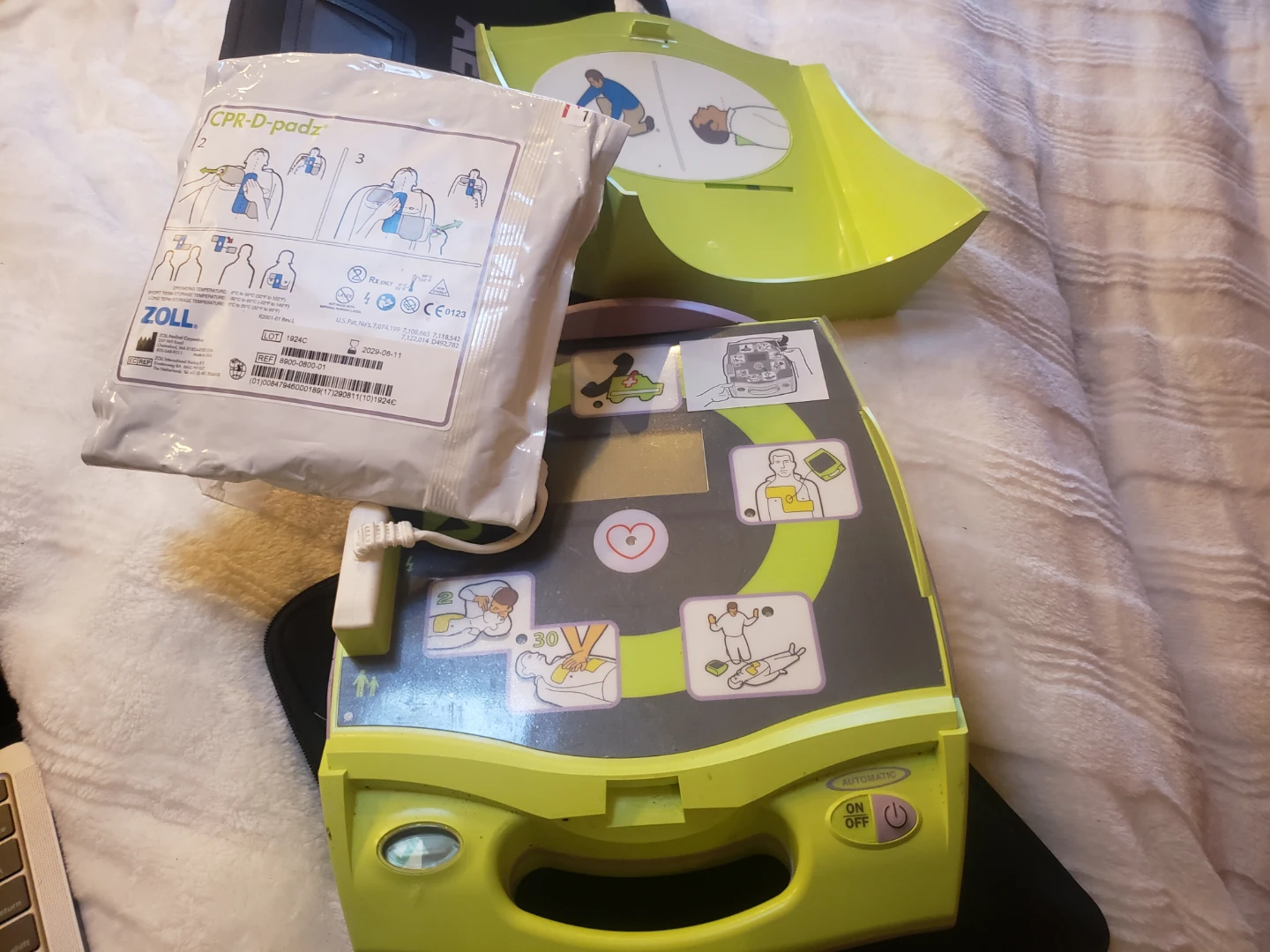 Zoll AED Plus Automated External Defibrillator - photo 3